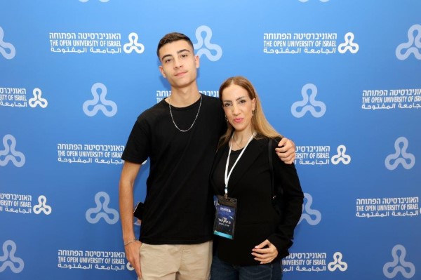 3 מתוך 413